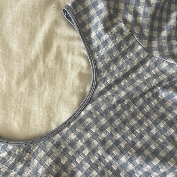 soft blue checkered crop top - Picture 4 of 4